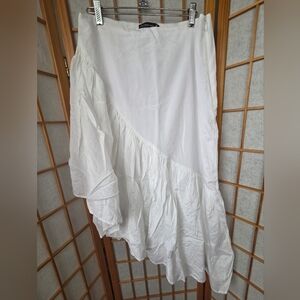 NWT WOMEN ABERCROMBIE & FITCH WHITE ASYMMETRICAL BOHO MIDI SKIRT SIZE MEDIUM